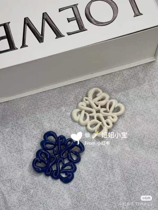 Loewe brooch 06lyx27